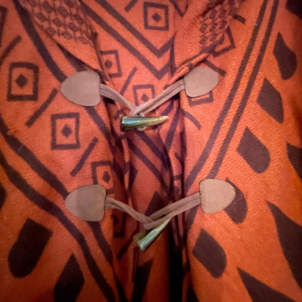 Saks Fifth Avenue shawl/wrap - Picture 2 of 10